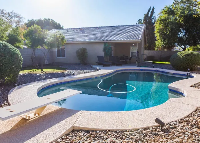 Cozy House W Pool Near State Farm Stadium Glendale